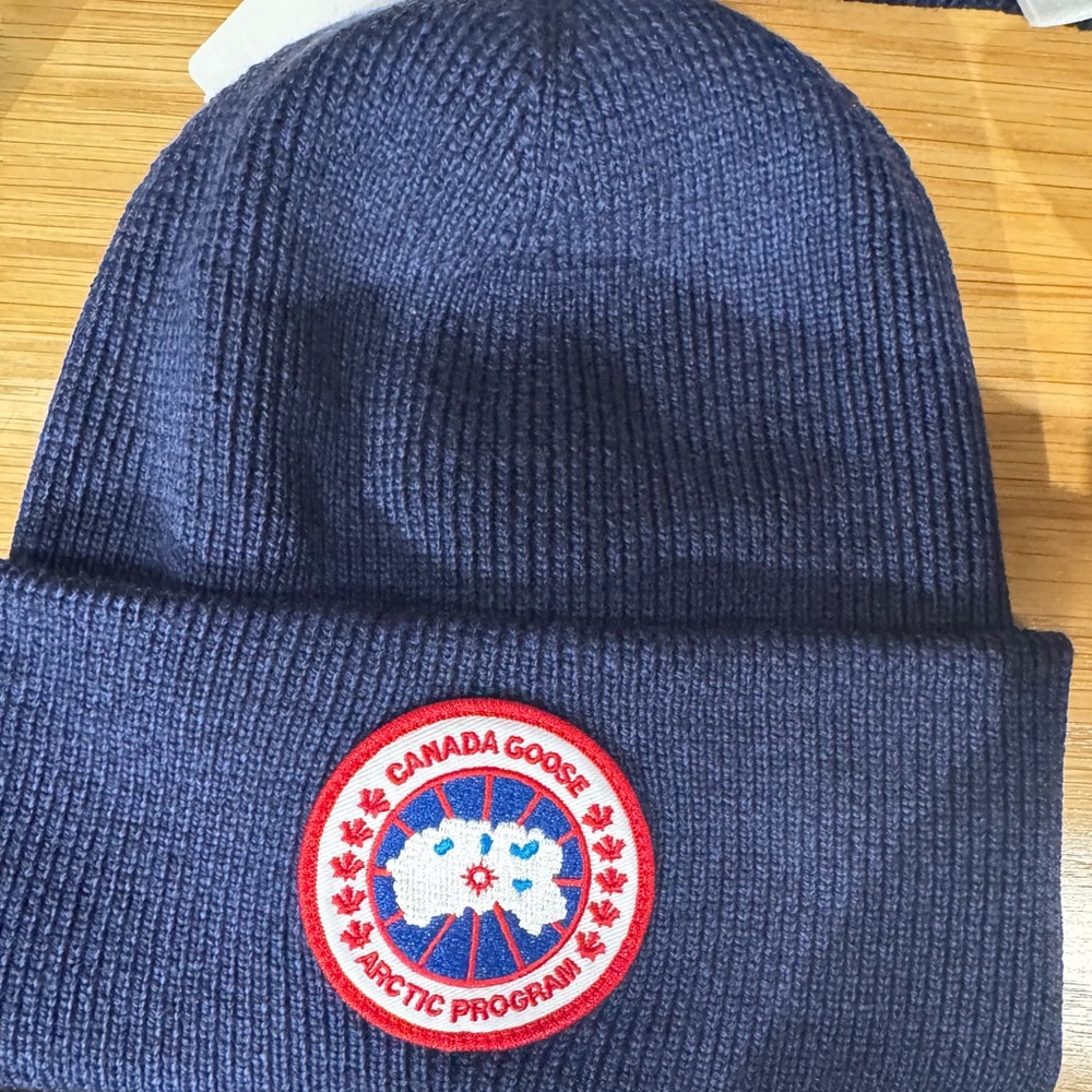 Canada Goose 100%Genuine Navy-Blue Knit Heather w/Artic Logo,unisex-One Size,NWT
